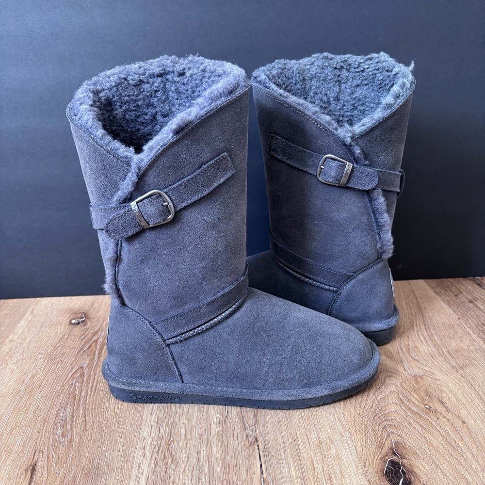 BEARPAW Women’s Tatum Gray Suede Wool Shearling Style Boots Size 8